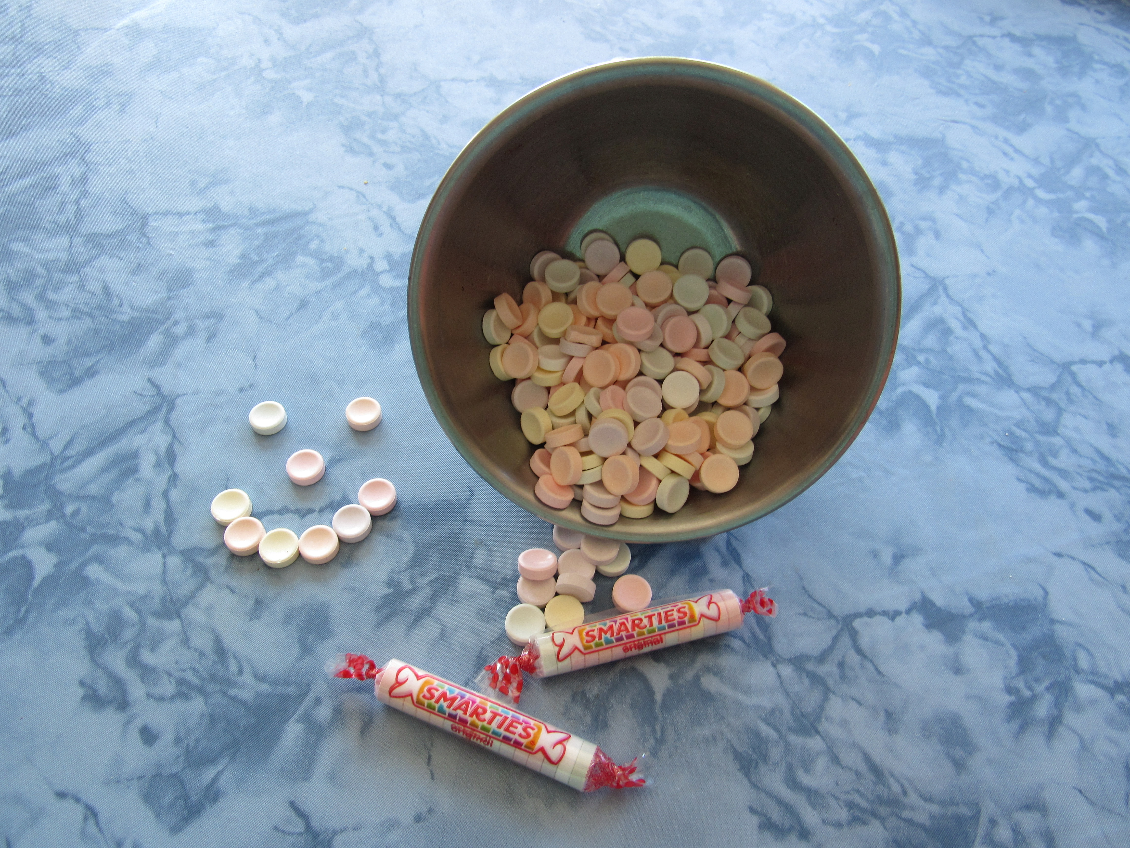 Picture of Smarties candies as used in the activity